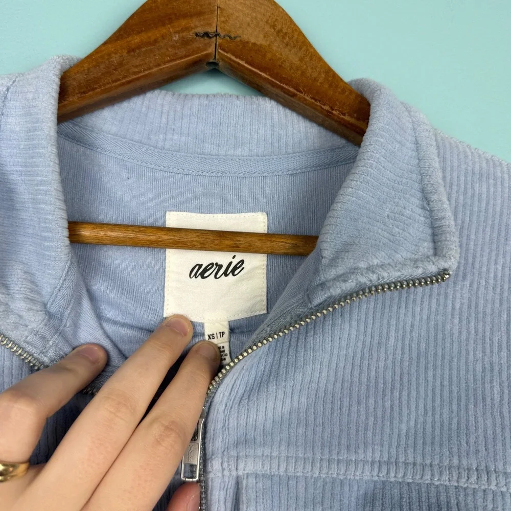 Aerie Womens XS Light Blue Corduroy Full Zip Cropped Bomber Jacket Mock Neck